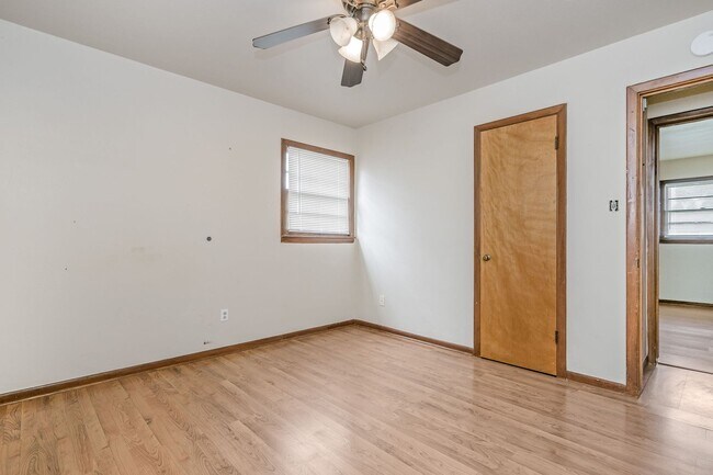 Building Photo - 609 16th St