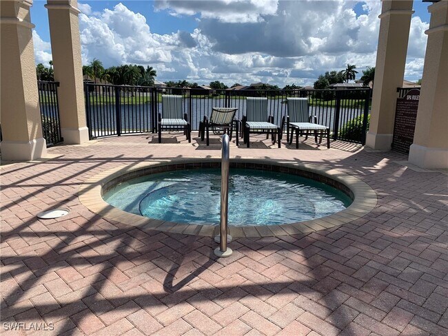 Building Photo - 2065 Isla De Palma Cir