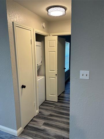 Building Photo - 1730 Crestpoint Dr