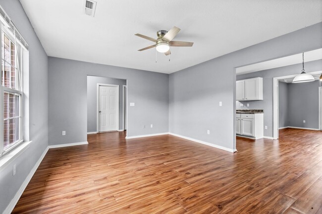 Building Photo - Pioneer Ln Duplex