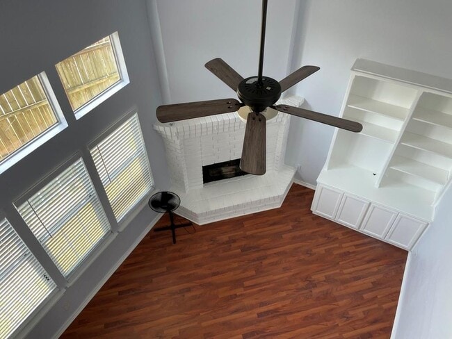 Building Photo - 2108 Zephyr Ln