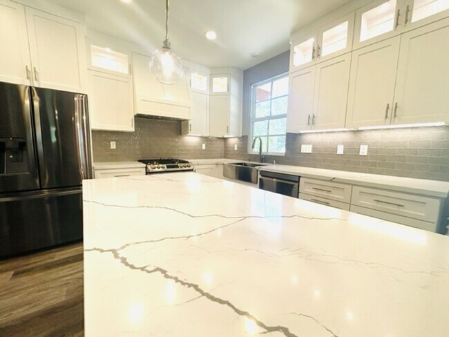 Building Photo - Lush and Lavish 4-Bedroom 4-Bathroom Neatly Tucked Away In The Colony At Calabasas