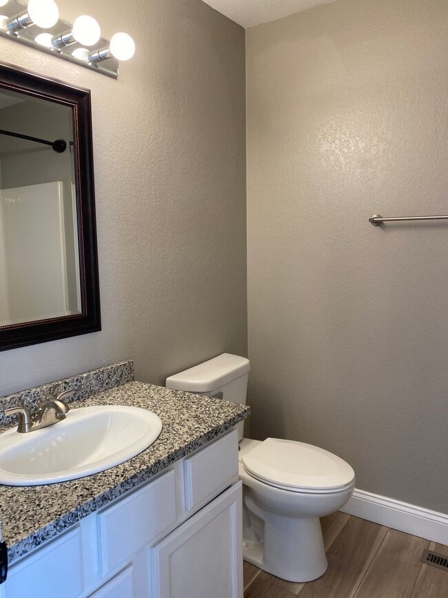 Building Photo - Remodeled 3 bedroom 2 full bathroom 2 car garage patio home