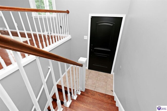 Building Photo - 705 Bon Aire Dr