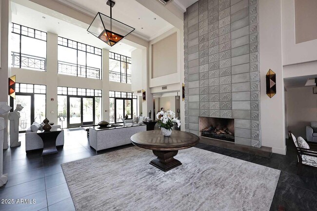 Building Photo - 8 Biltmore Estates Dr