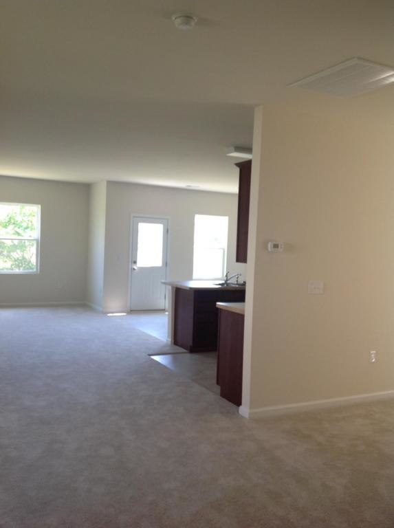 Building Photo - 1013 Balmore Dr