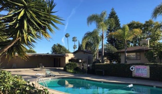 Building Photo - 5931 Howell Dr