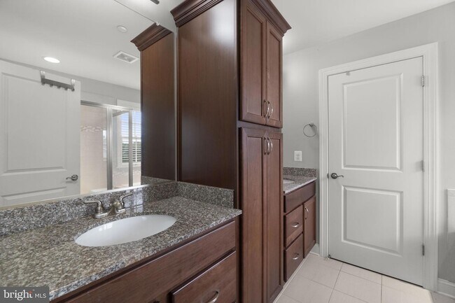 Building Photo - 945 Kayley Dr