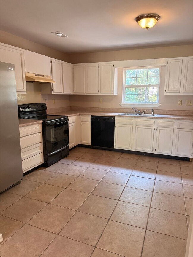 Building Photo - 57 Ashley Lauren Ln