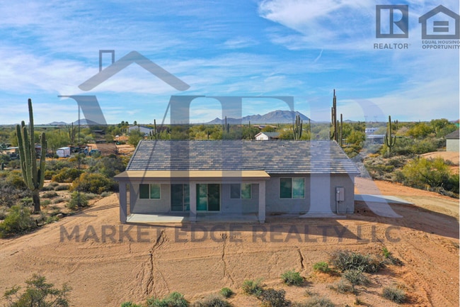 Building Photo - 3bed/2bath Home in North Scottsdale! $199 ...