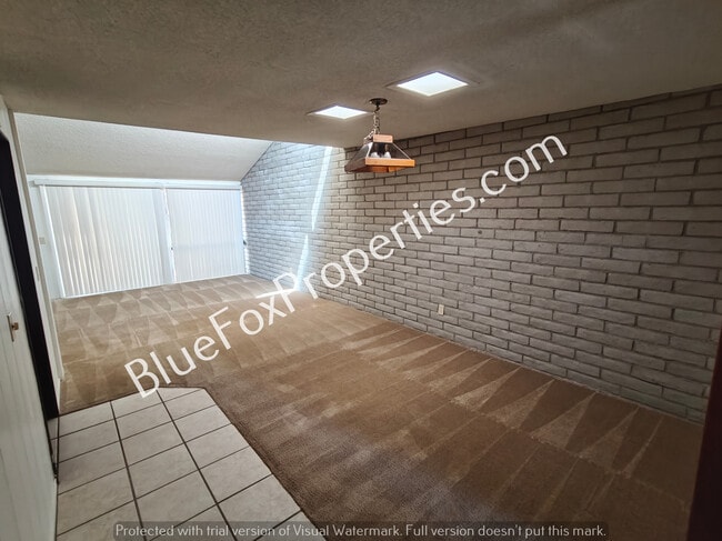 Building Photo - 5701 E Glenn St