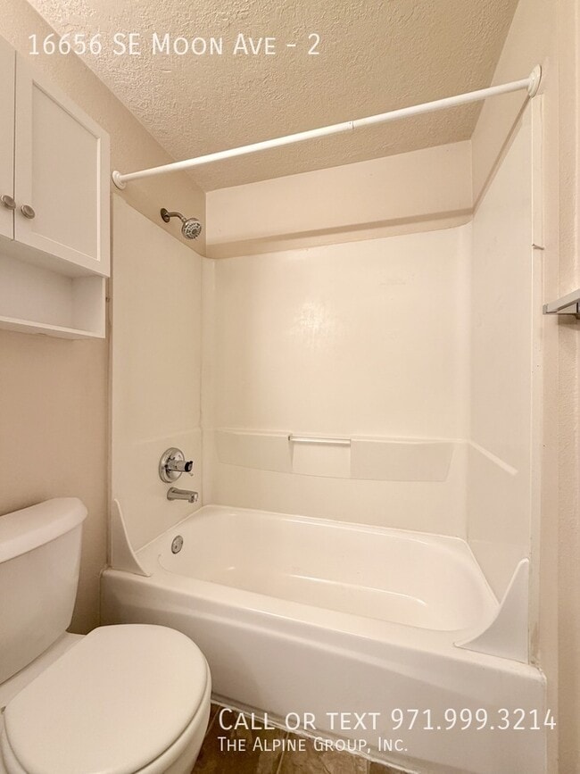 Building Photo - 16656 SE Moon Ave