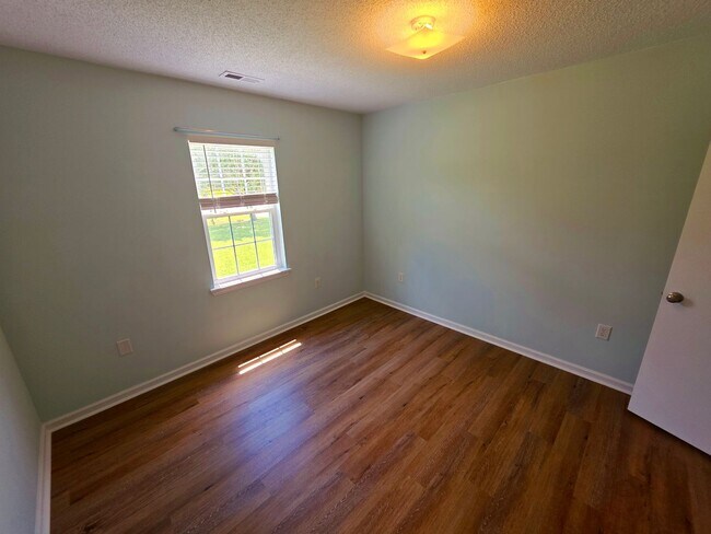 Building Photo - 3 BR 2 BA Beaver Creek