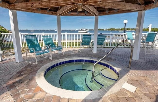 Building Photo - 4225 38th Ave S