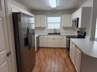 Building Photo - 235 Pelican Pl