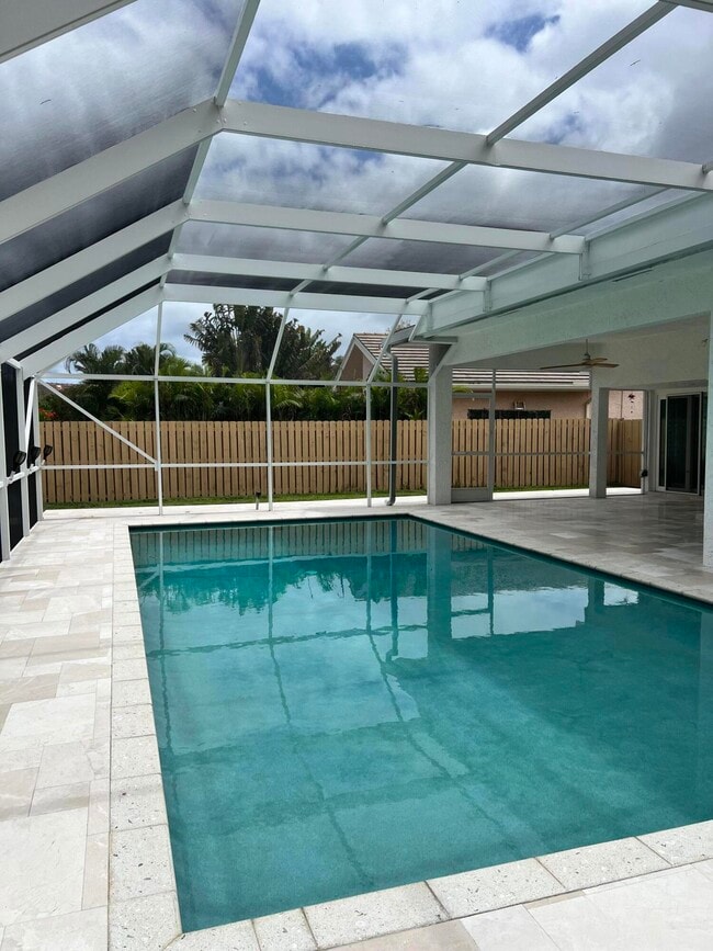 Building Photo - 3210 NW 23rd Ter