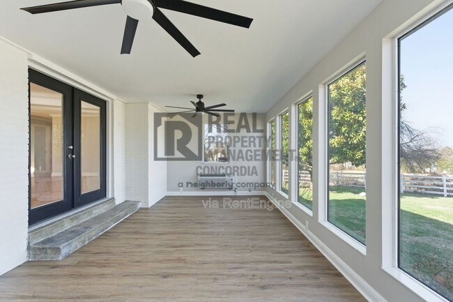 Building Photo - 1246 S Russell St