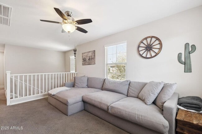 Building Photo - 3 Bedroom 2.5 Bathroom Paseo Place Home