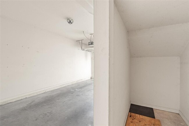 Building Photo - 18006 Villa Creek Dr