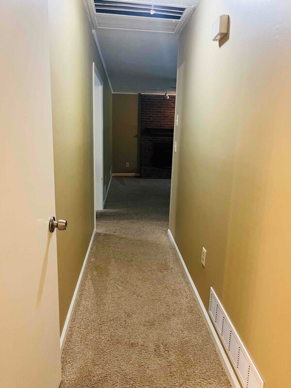Building Photo - 125 Roseberry Ln
