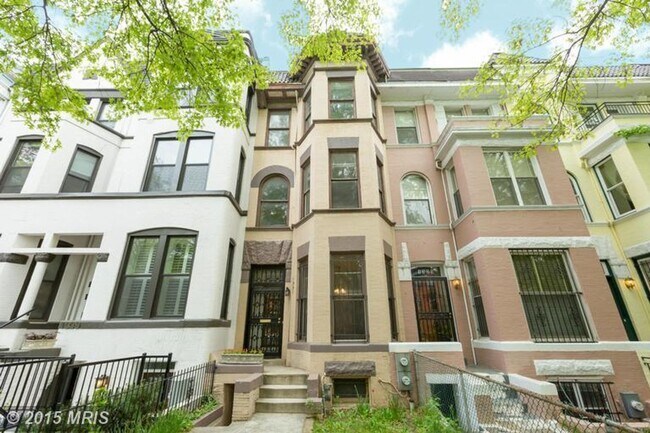 Building Photo - 1331 Irving St NW