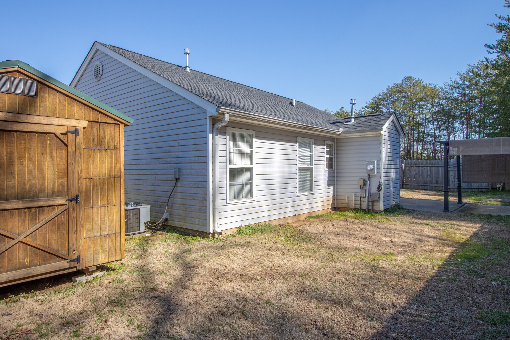 Building Photo - 512 Crescentwood Ct