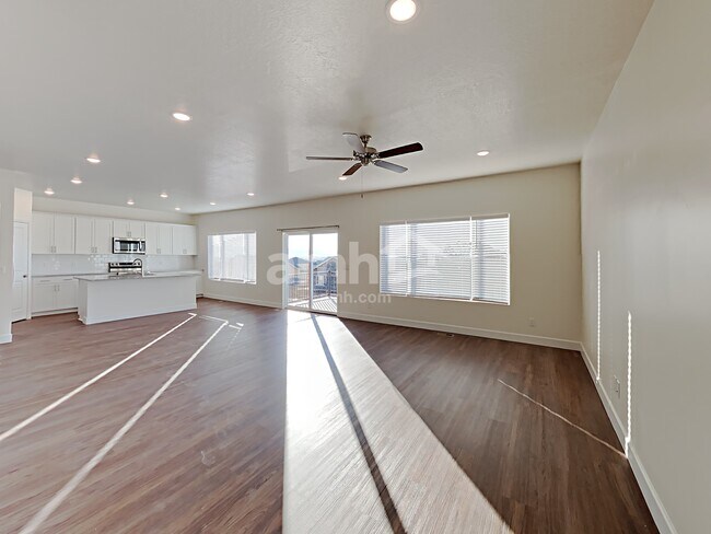 Building Photo - 1321 Rickshaw Ln