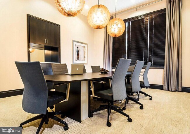 Building Photo - 1309 Churchill Downs Way