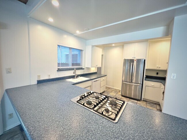 Building Photo - 1501 Ocean Ave