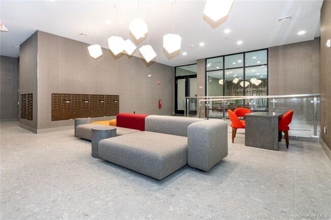 Building Photo - 15 Parkview Ave