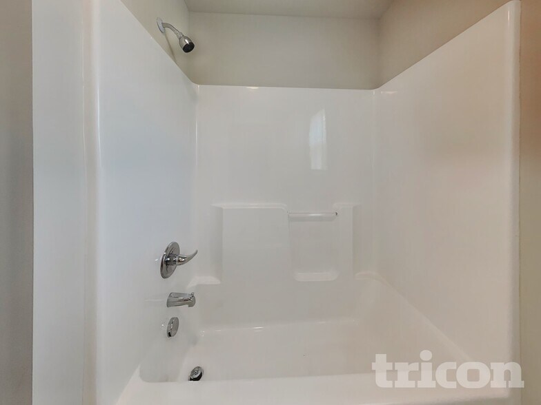 Building Photo - 205 Tractor Pl