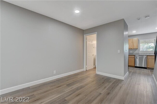 Building Photo - 1303 Darlene Way