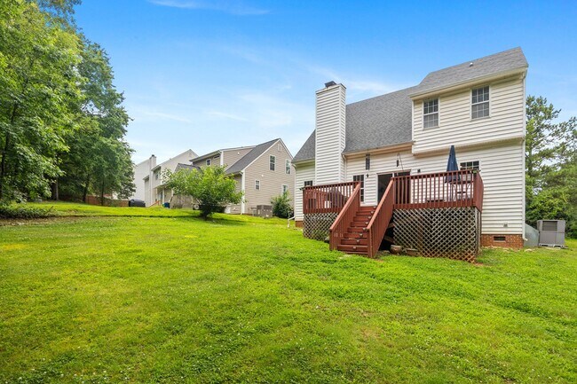 Building Photo - Spacious 3-Bed / 2.5-Bath Home in Southwes...