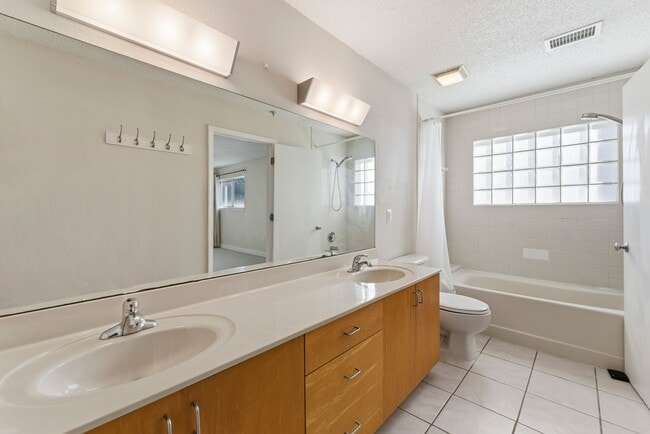 Building Photo - 387 Ralph McGill Blvd NE