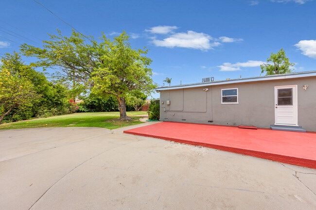 Building Photo - 15853 Romar St