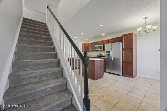 Building Photo - 25B Pointe W Dr