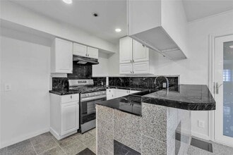 Building Photo - 5210 Woodrow Ave