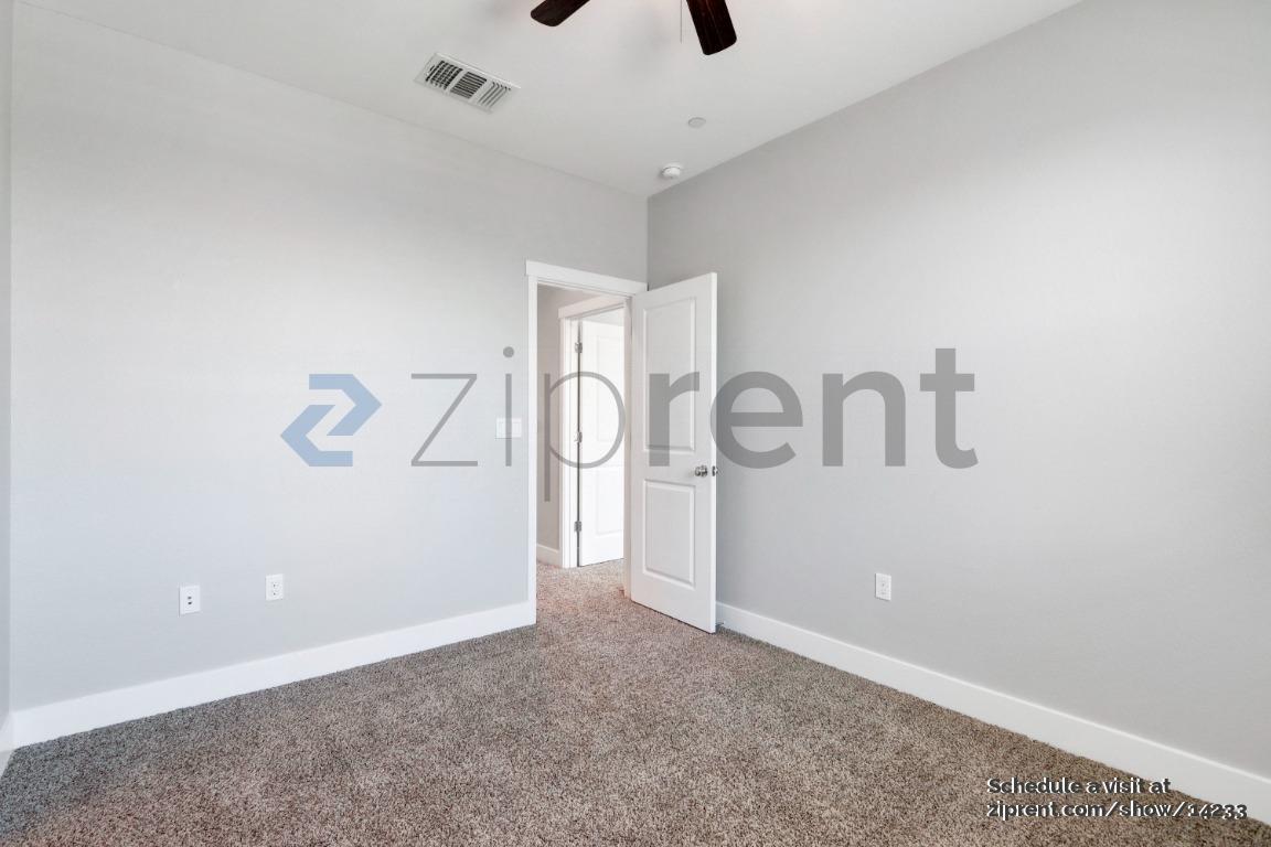 Building Photo - 1125 Berkshire Dr