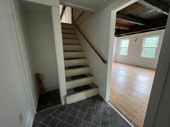 Building Photo - Buxton