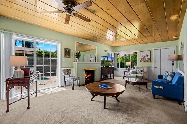 Building Photo - 572 N Calle Marcus