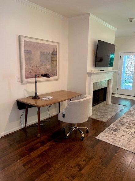 Great Room Desk - 6080 Terrace Hills Dr