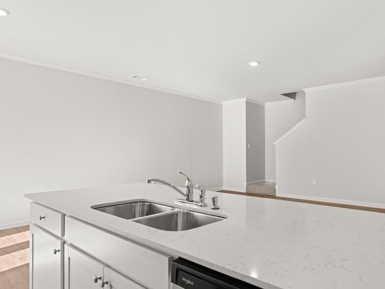 Building Photo - 84 Hughes Pl Dr