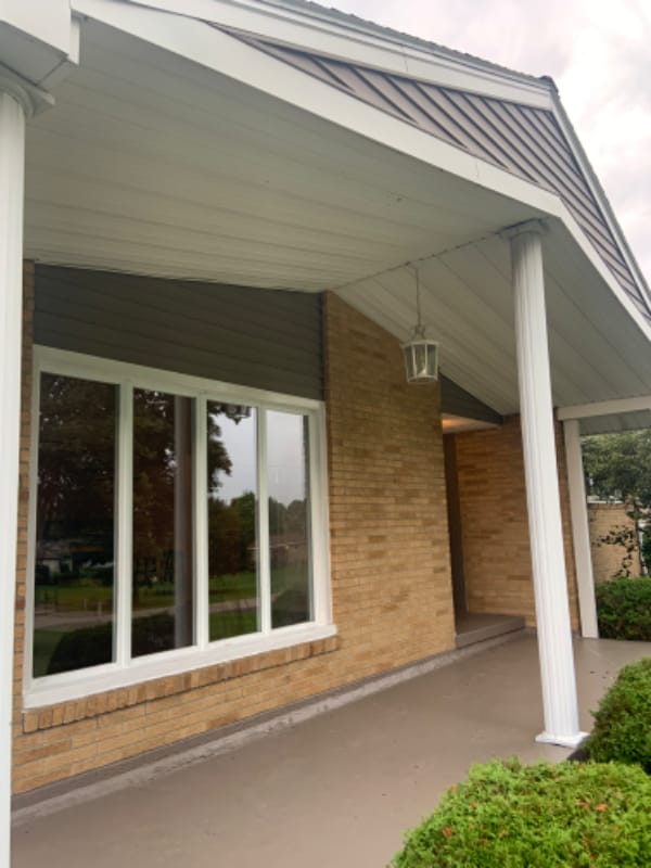 Building Photo - 8852 Rue Helena St NE