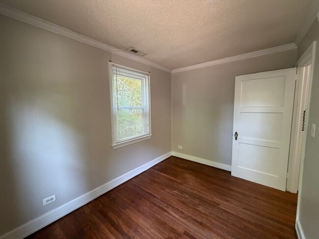Building Photo - 1627 Mason Ln