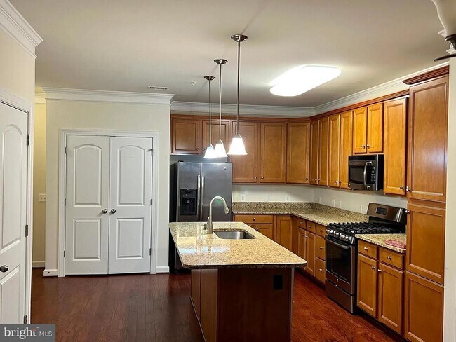 Building Photo - 13723 Neil Armstrong Ave
