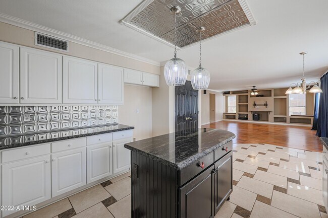 Building Photo - 16146 N 158th Ave