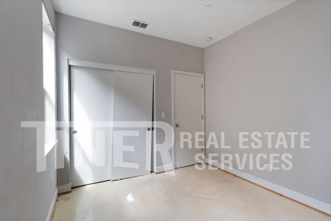 Building Photo - 785 Alloy Ct
