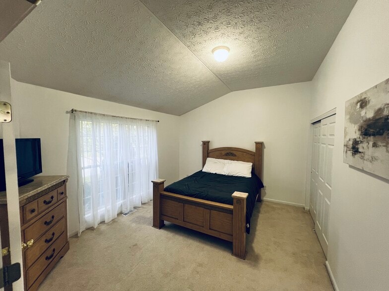 Building Photo - 3148 Benwick Dr