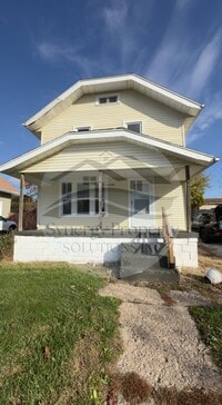 Building Photo - Crestline Home Available Now