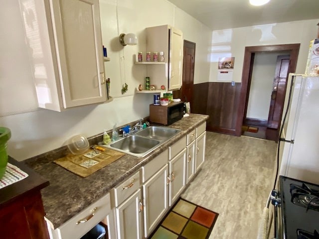 Building Photo - 3704 W National Ave